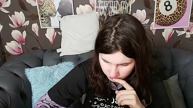 NoriMoore webcam