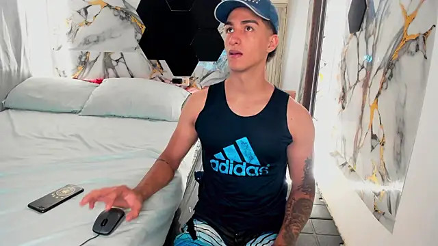 Goldendesirexx webcam