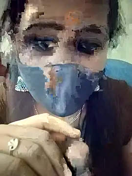 Tamil_Rani- live cam on StripChat