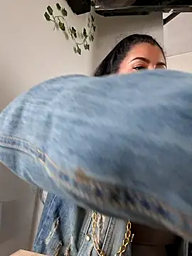 Luianna Live Web Cam Show