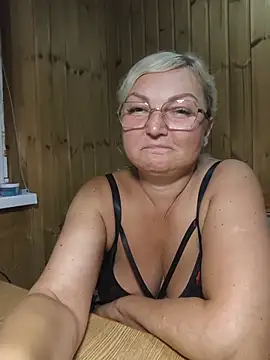 White-Chocolatte Live Web Cam Show