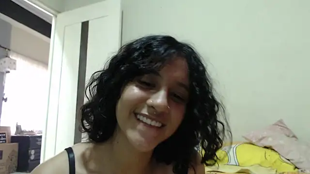AlinaWoolf_ webcam