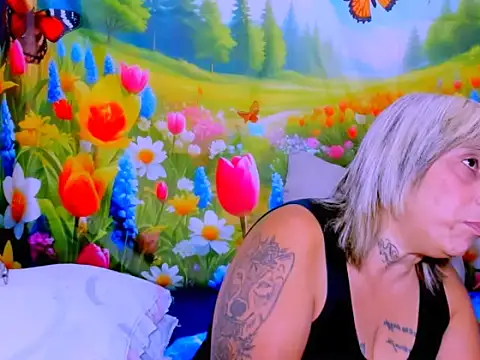 indianroxy webcam