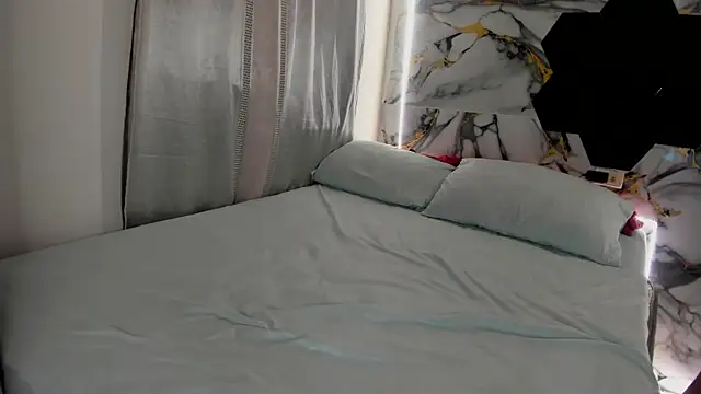 Goldendesirexx webcam