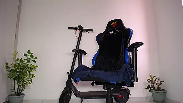 MAXJONES_2 webcam