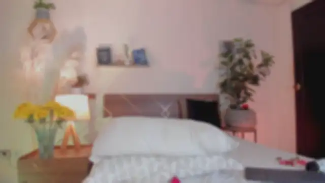 YariRose webcam