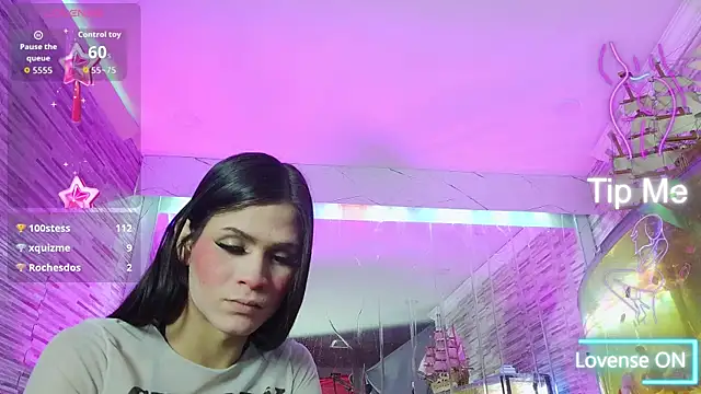 Juliette_Doll_ live sex cam