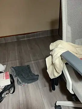 Mina048 webcam