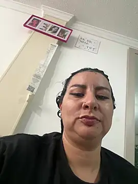 Abril_Luv live cam on StripChat