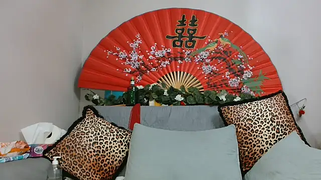 --I3lue_I3utterfly-- live cam on StripChat
