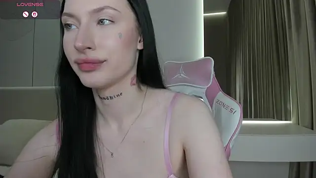 JenniferQueen11 live cam on StripChat