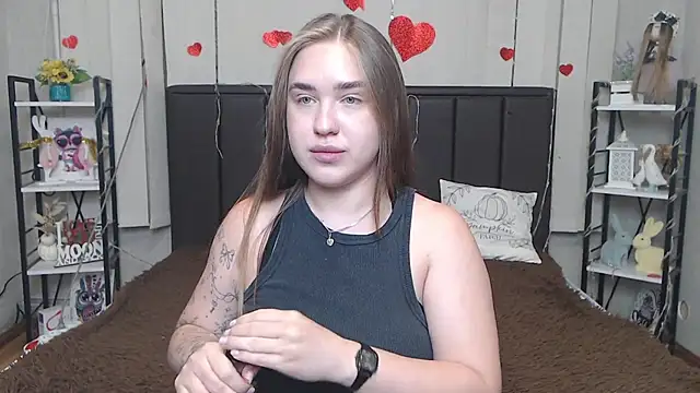LauraHlot webcam