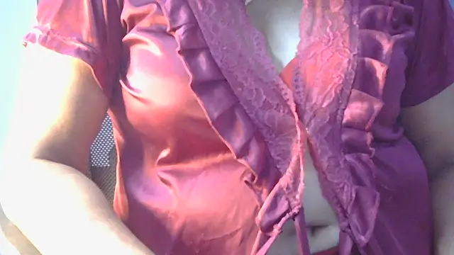 mallu_maya_dwv webcam
