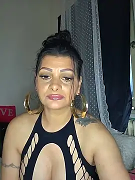 Pillango1212 webcam
