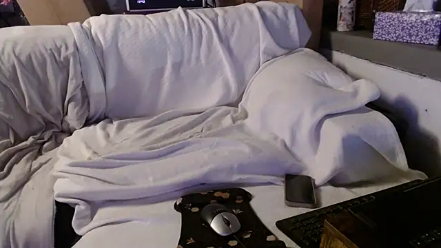 BeachyMilf webcam