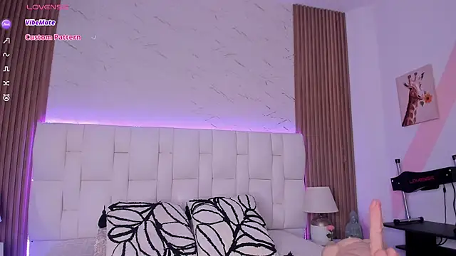 isabella_whiithe webcam