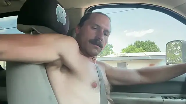 Dadbodnextdoor live sex cam