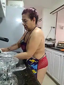 Scarlet_curly8a webcam