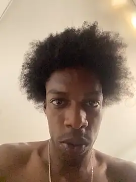 Larry-n-clouds webcam