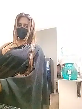 LoveLy-Soneya webcam