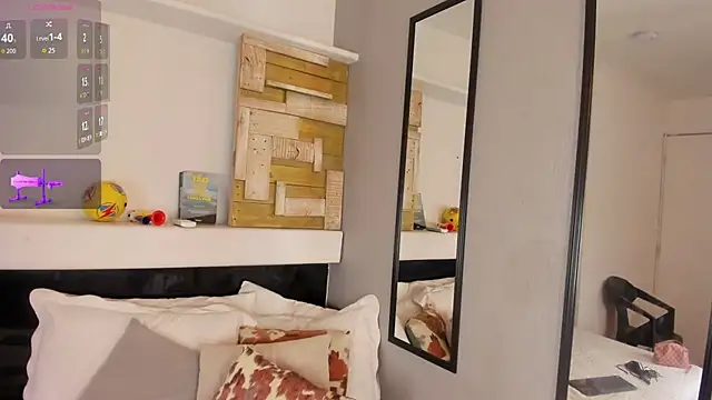 NaughtyMorenna webcam