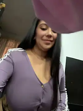 emilyjohanson Live Web Cam Show