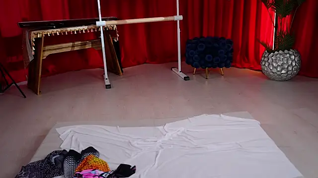 KittyCaitlin webcam