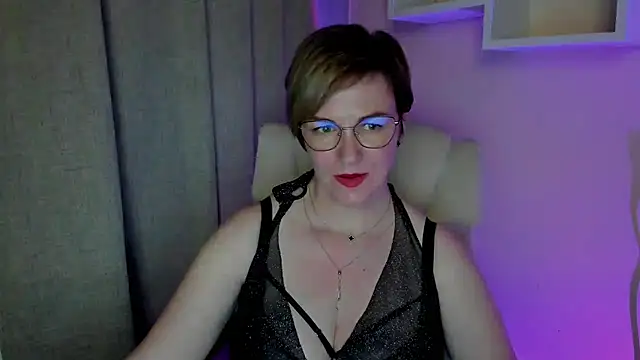 feliziaDesire webcam