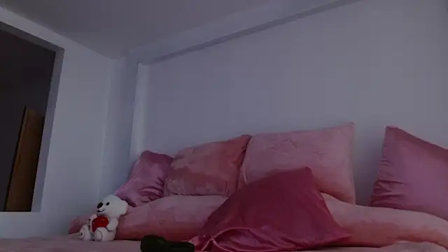 caroline_spanky webcam