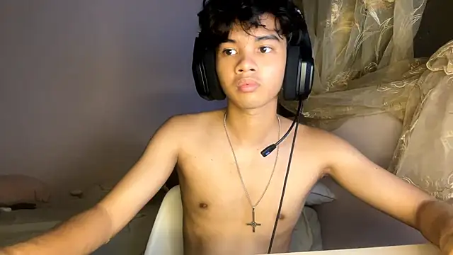 liam_alttwink webcam
