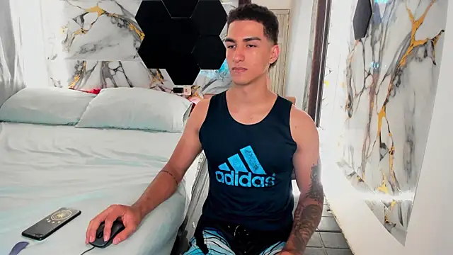 Goldendesirexx webcam
