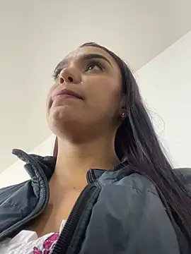 Sara-77 webcam