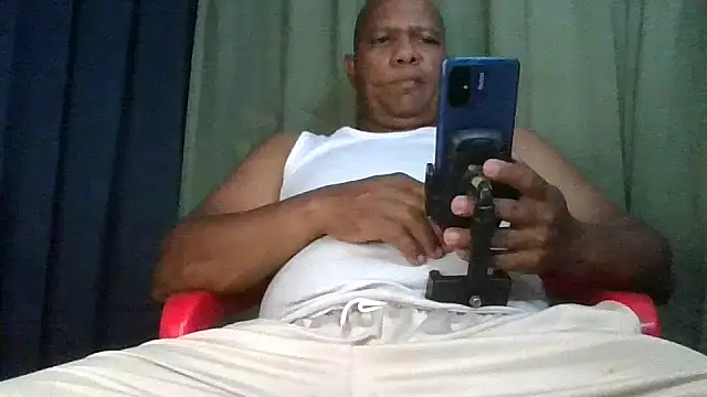 bigblackcock75 webcam