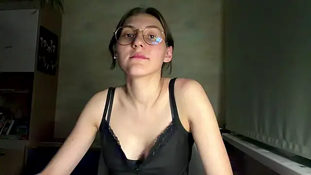 Miaaa_Moon webcam