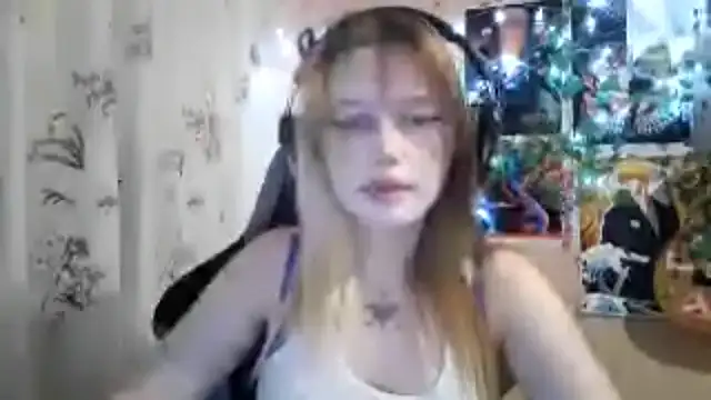 MilaTyan webcam