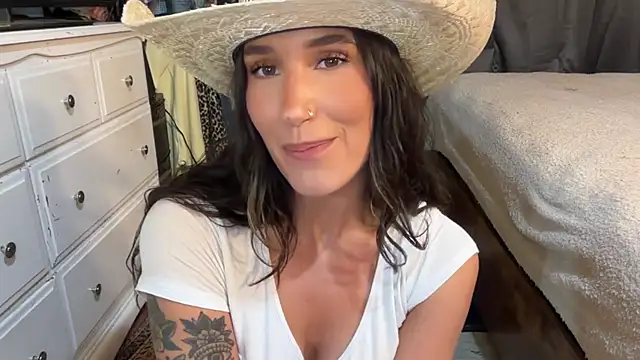 ella2sweet webcam