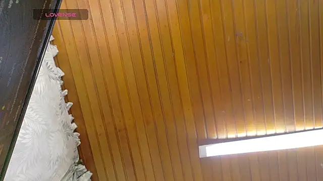 miia_celeste_ webcam
