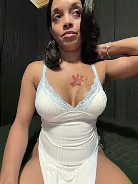 Rakiyahcharms