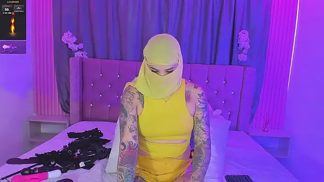 Nayla-Mouna webcam