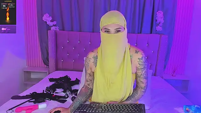 Nayla-Mouna webcam