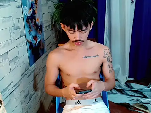 urhunky_boy webcam