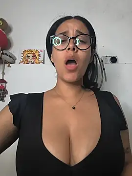 Annya-sweet webcam
