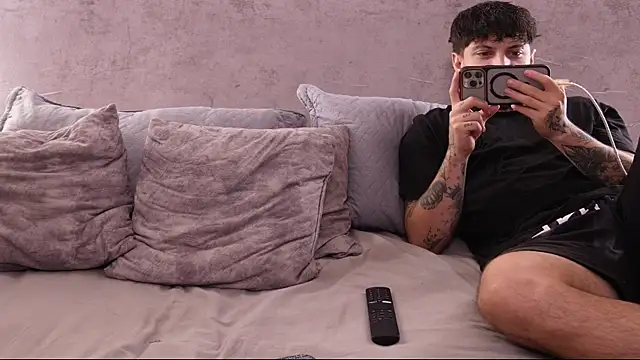 Nicky_and_Blake webcam