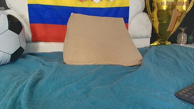 kissme_luna webcam