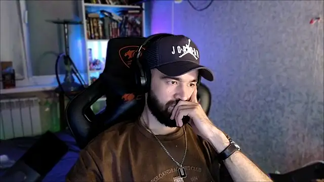 _Serious_Man webcam