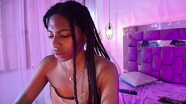 Queen_perla_ webcam