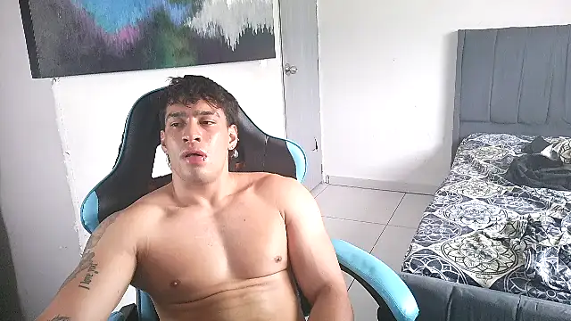 latin_party007 Live Web Cam Show
