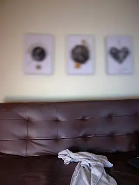 LeylaKnox webcam