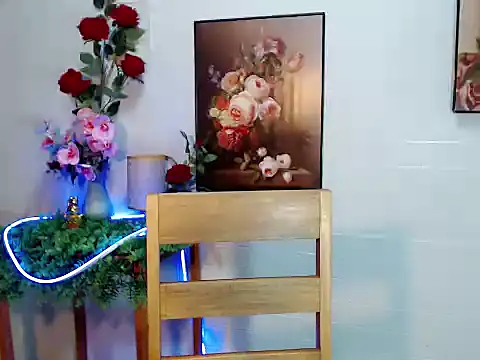 naomi_scarlet webcam