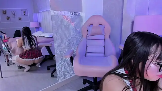 MadeleynRose webcam